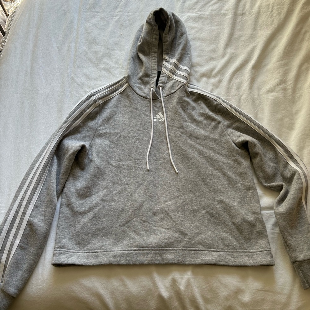 Adidas sweatshirt size medium